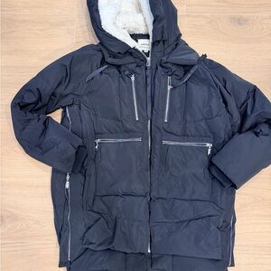 Orolay Black Puffer Parka with Sherpa Hood